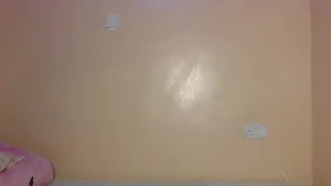 Snapshot of sweet_zuri3 chatting on 12.22.25 zuri online show from 12.22.25