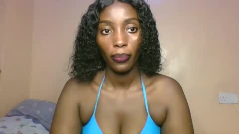 Snapshot of sweet_zuri3 chatting on 01.14.26 zuri online show from 01.14.26