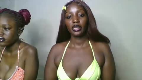 Snapshot of sweet_zuri3 chatting on 03.20.26 zuri online show from 03.20.26