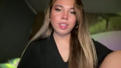 Snapshot of sweetalexa19 chatting on 10.25.25 alexa your one and only queen online show from 10.25.25