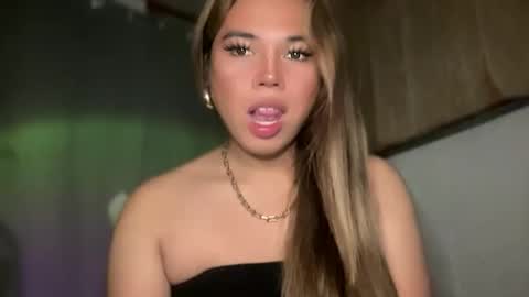 Snapshot of sweetalexa19 chatting on 11.05.25 alexa your one and only queen online show from 11.05.25