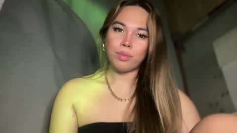 Snapshot of sweetalexa19 chatting on 11.06.25 alexa your one and only queen online show from 11.06.25