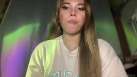 Snapshot of sweetalexa19 chatting on 12.19.25 alexa your one and only queen online show from 12.19.25