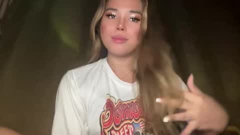 Snapshot of sweetalexa19 chatting on 02.21.26 alexa your one and only queen online show from 02.21.26