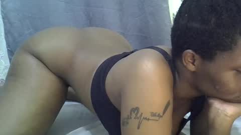 Snapshot of sweetass689 chatting on 10.08.25 sweetass689 online show from 10.08.25