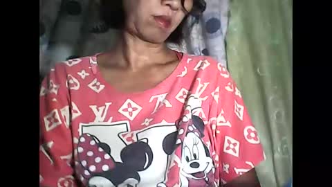 Snapshot of sweetbella24 chatting on 10.25.25 im anne online show from 10.25.25