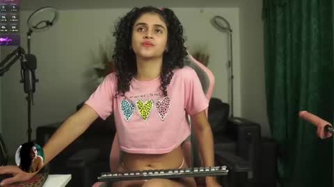 Salom independent model online show from 02.21.25