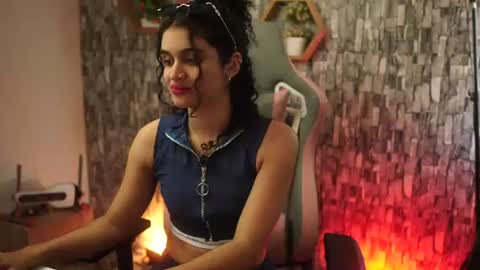 Salom independent model online show from 06.21.26
