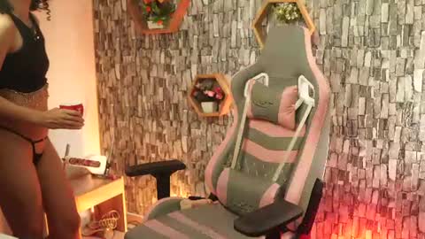 Salom independent model online show from 07.02.26