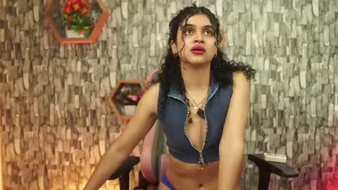 Salom independent model online show from 08.04.26