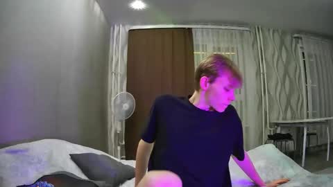 Snapshot of sweetboy7072007 chatting on 12.05.25 SweetyBoy online show from 12.05.25