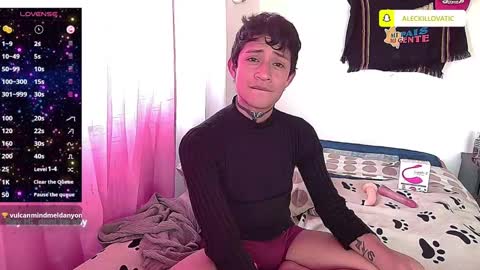 Snapshot of sweetc4meron chatting on 12.08.24 Cameron Alejandro online show from 12.08.24