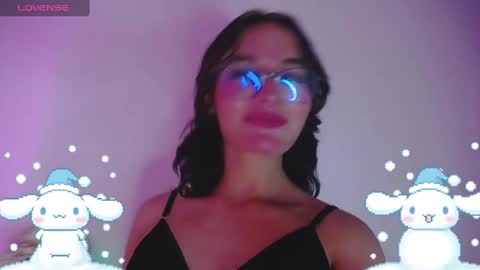 Snapshot of sweetcameron_ chatting on 12.23.24 Cameron online show from 12.23.24