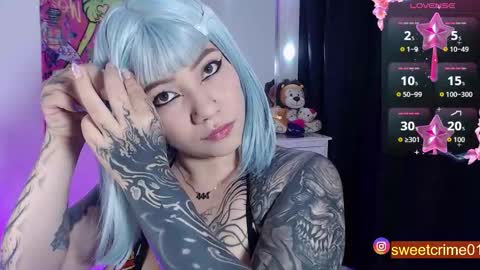       Independent model online show from 11.27.25