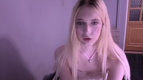 sweetcrystalll online show from 07.06.26