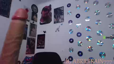 Snapshot of sweetdevil631 chatting on 09.09.25 Abril online show from 09.09.25