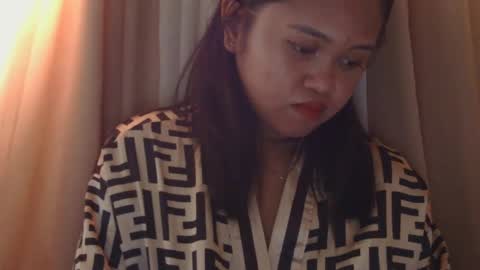 Snapshot of sweetdianne88 chatting on 02.11.25 Dianne online show from 02.11.25