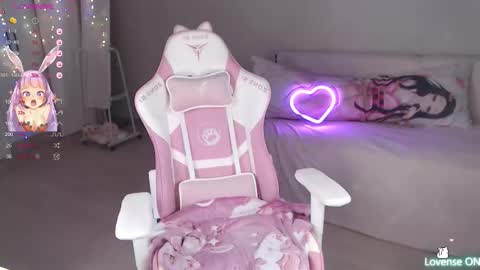 Snapshot of sweetdollyx_ chatting on 09.15.25 sweetdollyx_ online show from 09.15.25