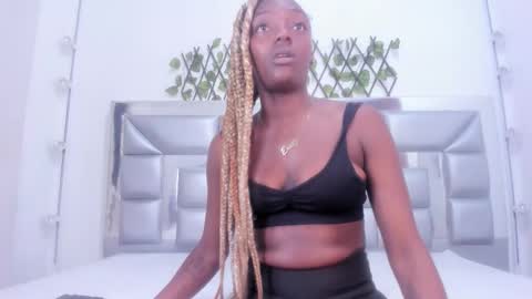 Snapshot of sweetebonny1 chatting on 02.17.26 Jimena online show from 02.17.26