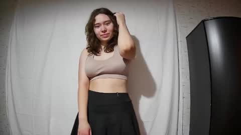 Snapshot of sweetfaina chatting on 12.23.25 sweetfaina online show from 12.23.25