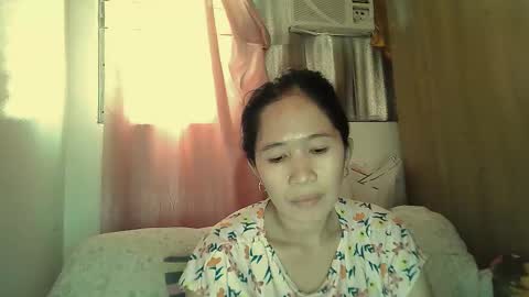 Snapshot of sweetfilipinawet chatting on 09.10.25 Stacy online show from 09.10.25