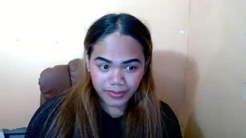 Snapshot of sweethot_bella chatting on 09.23.25 Bella online show from 09.23.25