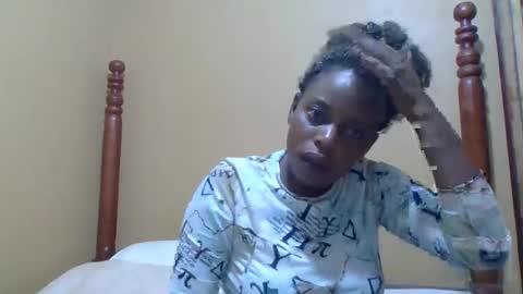 Snapshot of sweetib1 chatting on 02.22.25 sweetib1 online show from 02.22.25