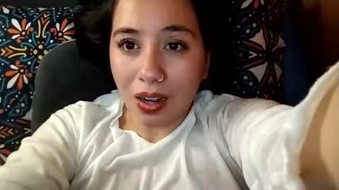 Snapshot of sweetie__annie chatting on 01.13.26 Ana Mara i cant Make noise My family is here online show from 01.13.26