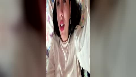 Ana Mara  i cant Make noise My family is here  online show from 06.13.26
