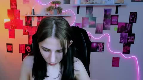 Chloe online show from 04.22.26