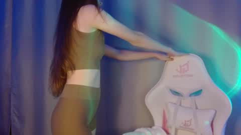 Annie online show from 01.10.25