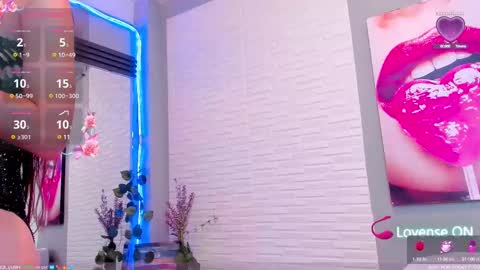 Snapshot of sweetieandjuiicy chatting on 02.20.25 Call me Nataly  online show from 02.20.25