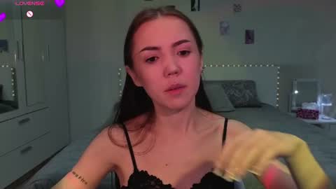 sweetieee_kira online show from 06.11.26