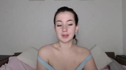 Snapshot of sweetiekendl chatting on 01.19.25 Kendl online show from 01.19.25