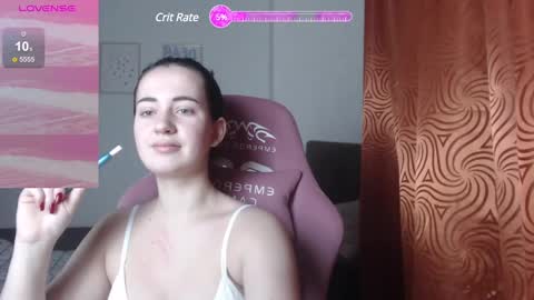 Snapshot of sweetiekendl chatting on 02.25.25 Kendl online show from 02.25.25