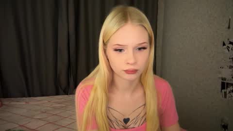 Snapshot of sweetielis chatting on 01.14.25 sweetie Lisa3 online show from 01.14.25