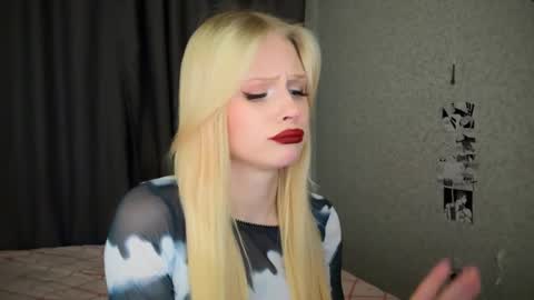 Snapshot of sweetielis chatting on 01.25.25 sweetie Lisa3 online show from 01.25.25