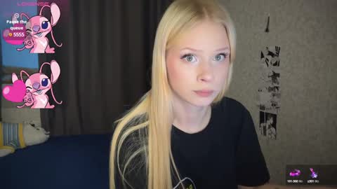 Snapshot of sweetielis chatting on 02.03.25 sweetie Lisa3 online show from 02.03.25