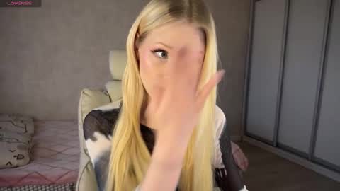 Snapshot of sweetielis chatting on 03.12.25 sweetie Lisa3 online show from 03.12.25