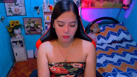 Nicole online show from 03.08.25