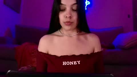 Blu Sweets online show from 02.22.25