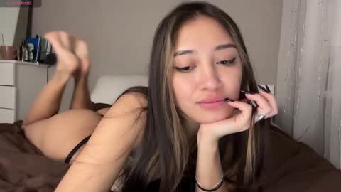 Snapshot of sweetiesoul chatting on 12.15.24 sweetiesoul online show from 12.15.24