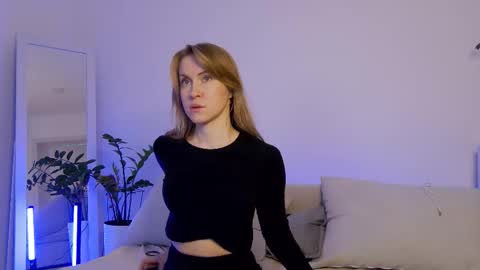 Snapshot of sweetkira1 chatting on 03.09.26 SweetKira1 online show from 03.09.26