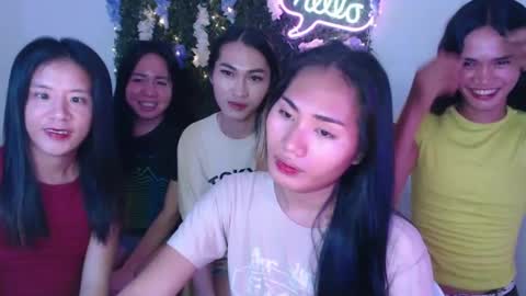 Snapshot of sweetladyboyx chatting on 12.21.24   online show from 12.21.24