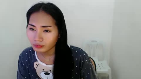 Snapshot of sweetladyboyx chatting on 01.17.25   online show from 01.17.25