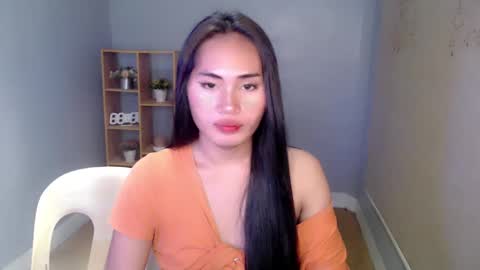 Snapshot of sweetladyboyx chatting on 02.19.25   online show from 02.19.25