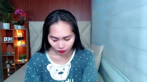 Snapshot of sweetladyboyx chatting on 09.09.25   online show from 09.09.25