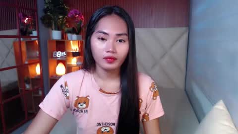 Snapshot of sweetladyboyx chatting on 09.17.25   online show from 09.17.25
