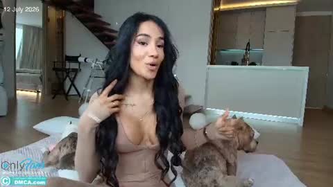 Laura Saenz  Geminis online show from 07.12.26