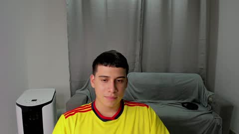 Snapshot of sweetlian_04 chatting on 01.30.25 Lian online show from 01.30.25